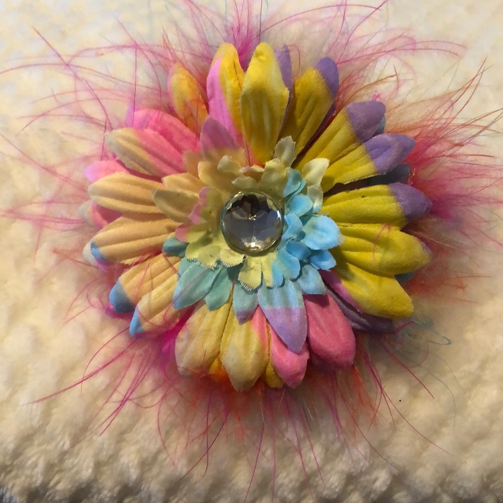 🌸3/$9🌸 Handmade Fuzzy Multicolor Flower Hairbow
